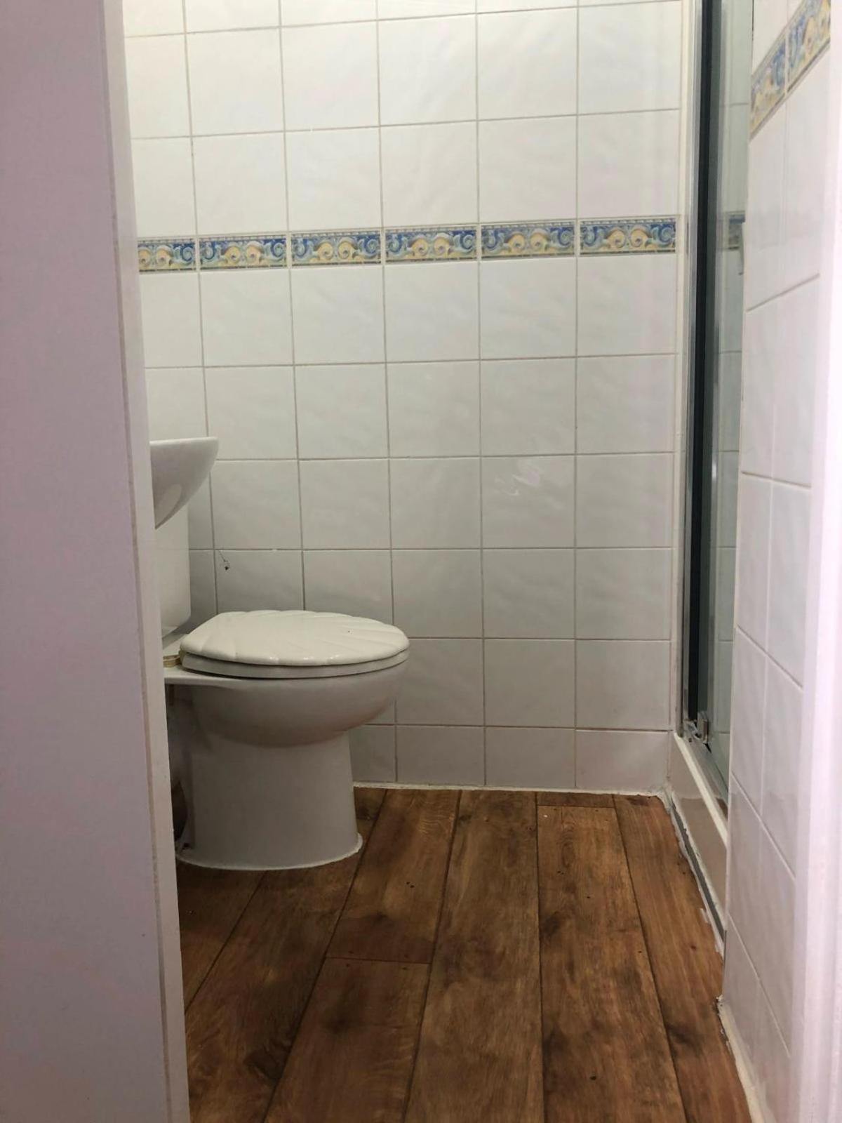 Saji Hotel Ilford Kültér fotó