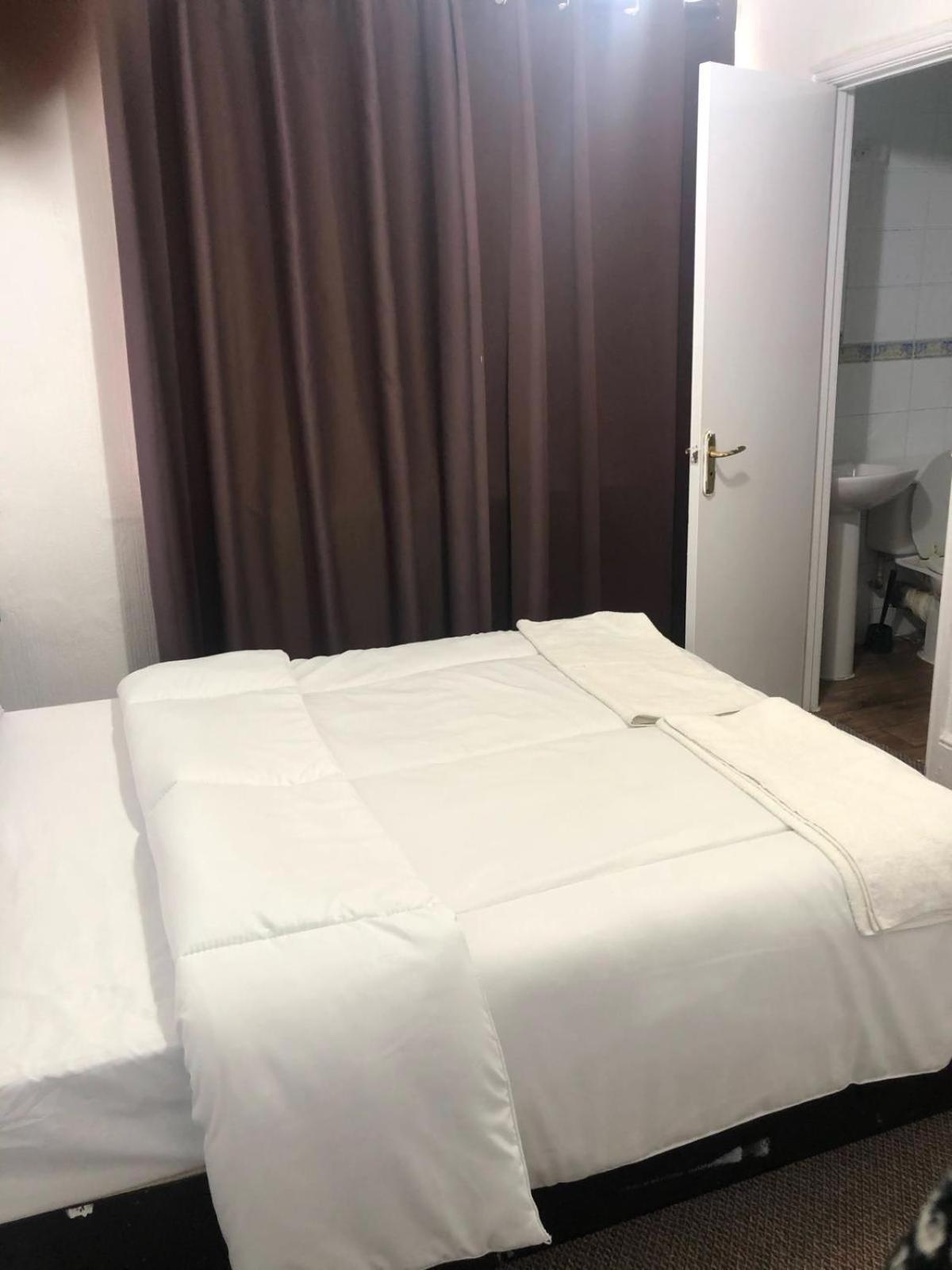 Saji Hotel Ilford Kültér fotó