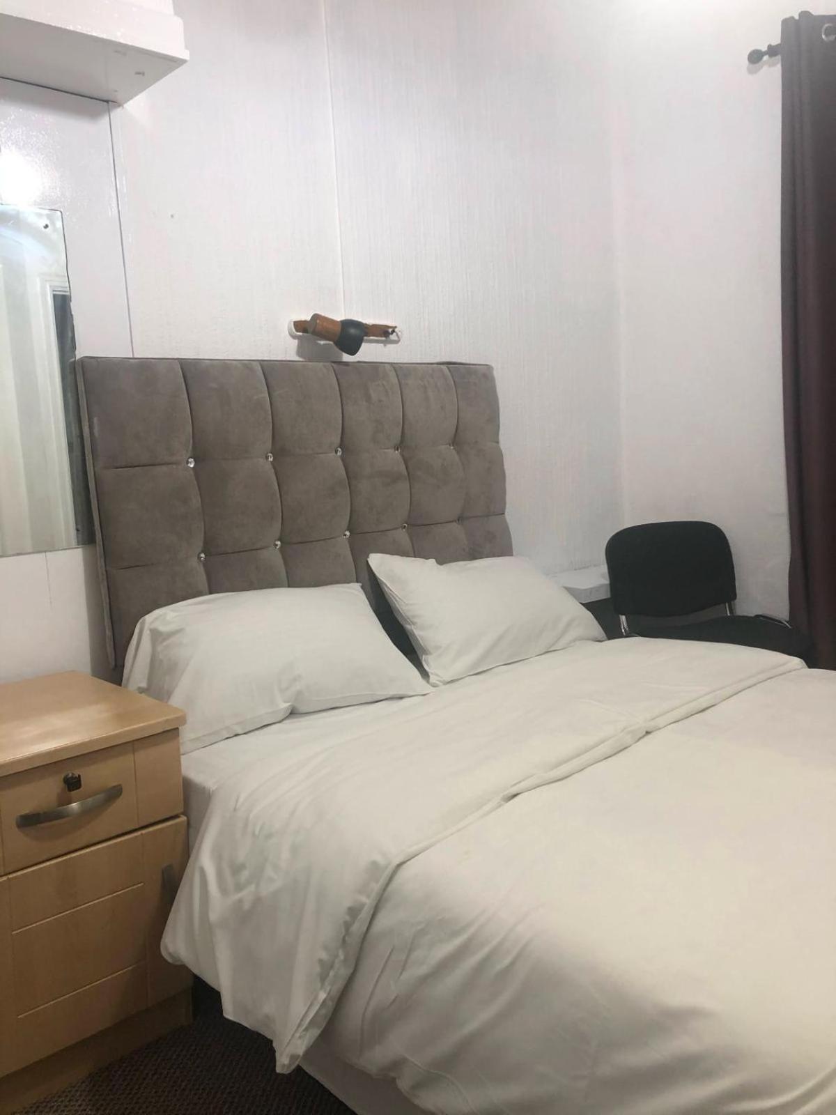 Saji Hotel Ilford Kültér fotó